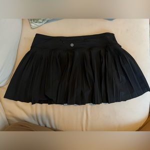 Lulu lemon skirt